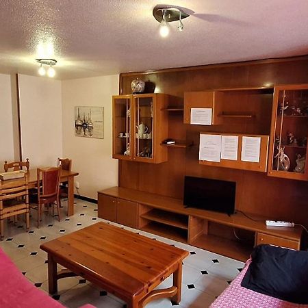 Apartamentos Casa May 1- Centro Benidorm-Solo Mayores De 30 Anos Y Familias Zewnętrze zdjęcie