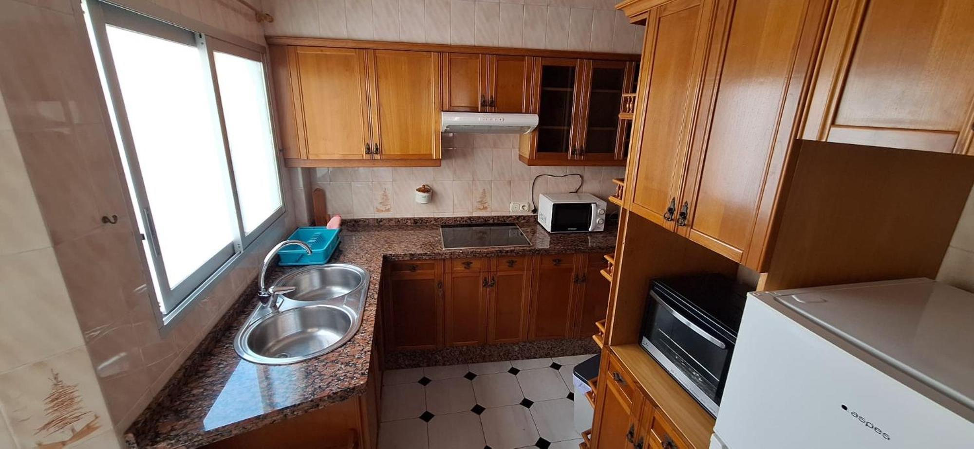 Apartamentos Casa May 1- Centro Benidorm-Solo Mayores De 30 Anos Y Familias Zewnętrze zdjęcie